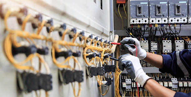 Professional Electrician technician working in Lake Riverside, CA